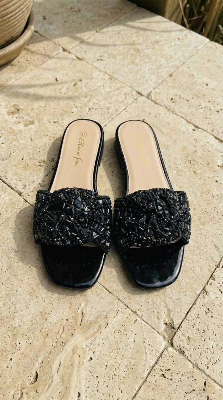 OLIVAIR FLAT